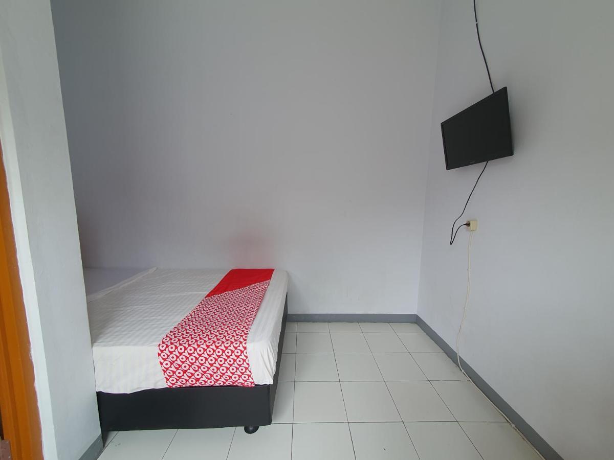 Oyo 569 치가둥 게스트 하우스 샤리아 반둥 외부 사진